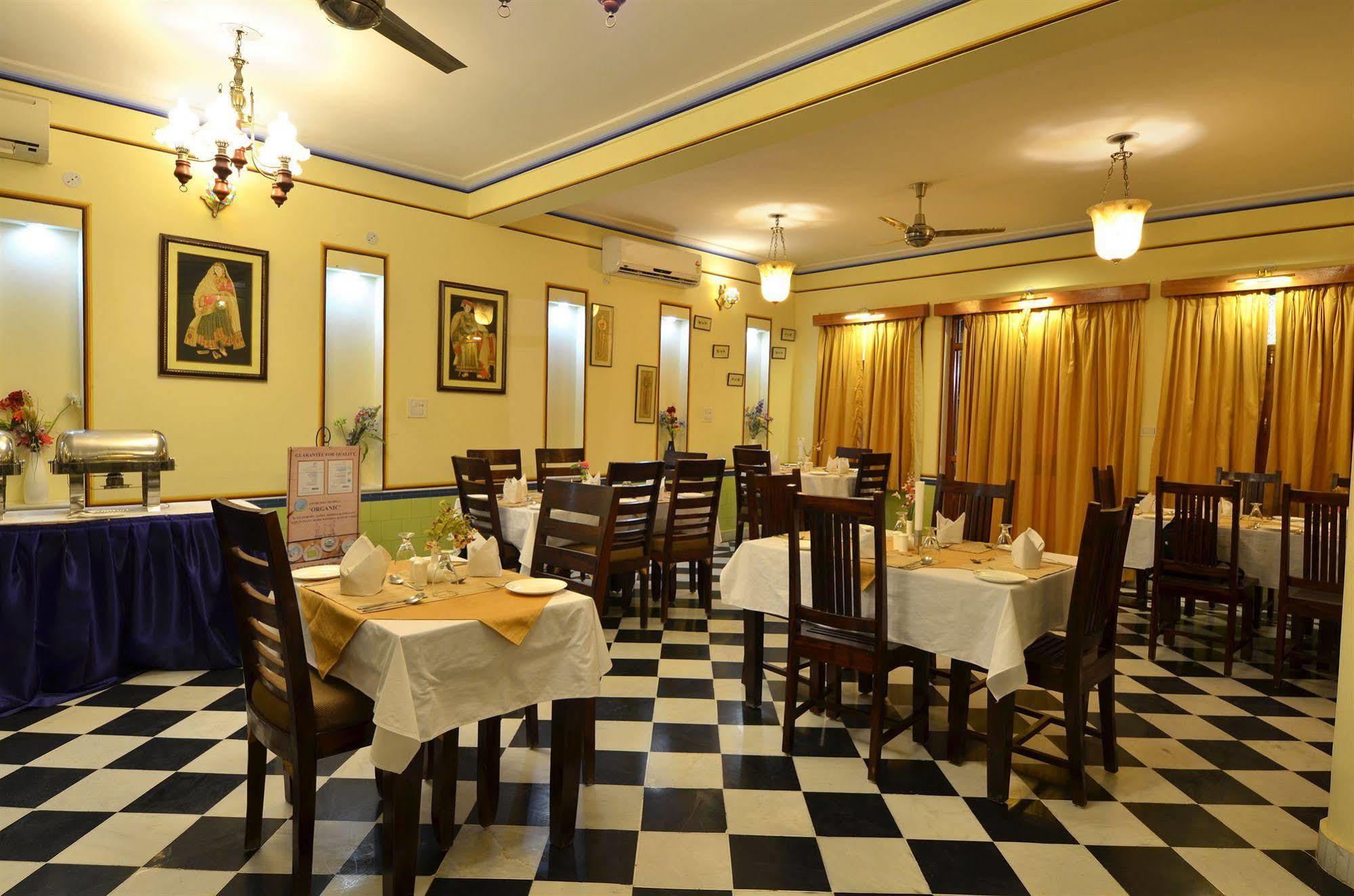 Koolwal Kothi Zinc Journey By The Fern, Nawalgarh, Rajasthan Exterior photo